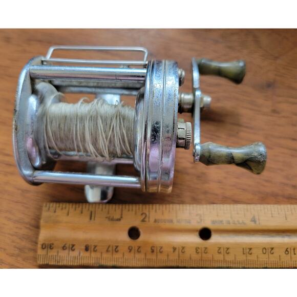 Vintage South Bend No. 550 Anti-Back Lash - Model G Fishing Reel - Made in USA - Picture 10 of 11